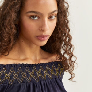 חולצת Springfield בדגם Long-sleeved Off-Shoulders